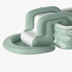 Toboggan gonflable piscine